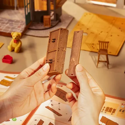Kit de maison miniature bistrot en plastique – image 3