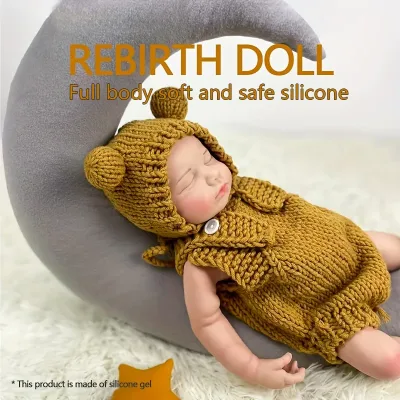 Poupée reborn en silicone, yeux fermés